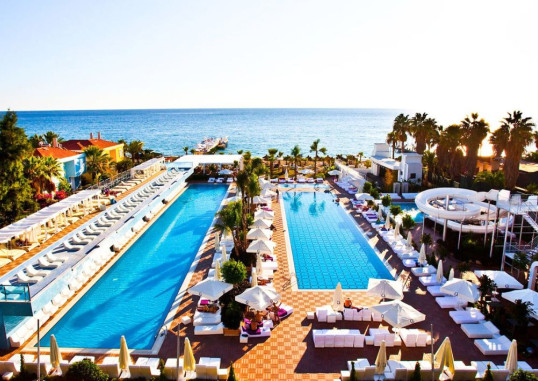 Q PREMIUM RESORT 3