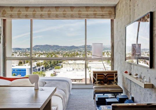 THE LINE HOTEL 3