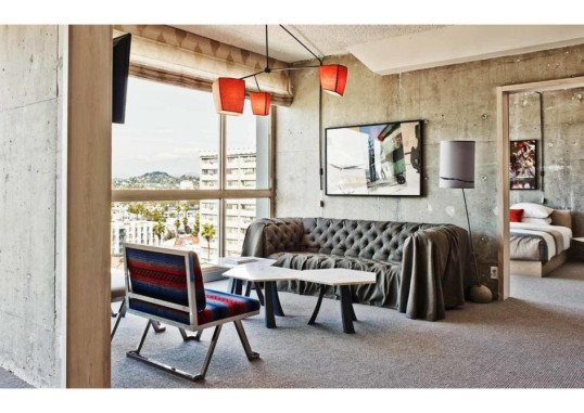 THE LINE HOTEL 4