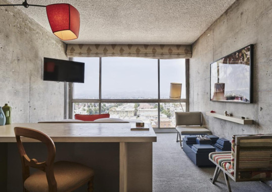 THE LINE HOTEL 9