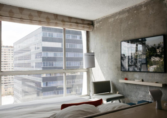THE LINE HOTEL 10