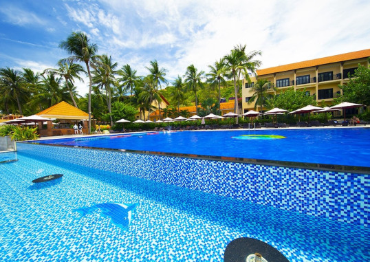 HON ROM CENTRAL BEACH RESORT 2