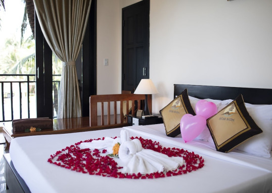HON ROM CENTRAL BEACH RESORT 9