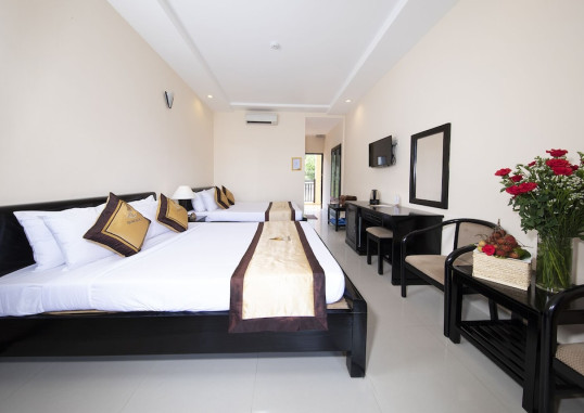 HON ROM CENTRAL BEACH RESORT 10