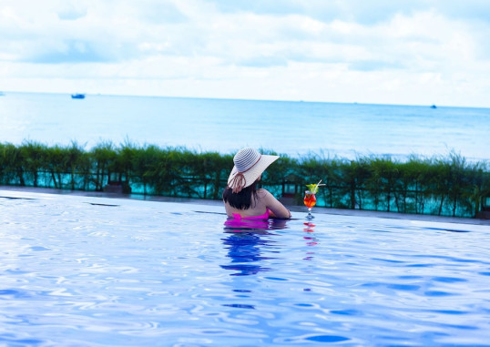 HON ROM CENTRAL BEACH RESORT 14