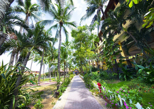 HON ROM CENTRAL BEACH RESORT 34