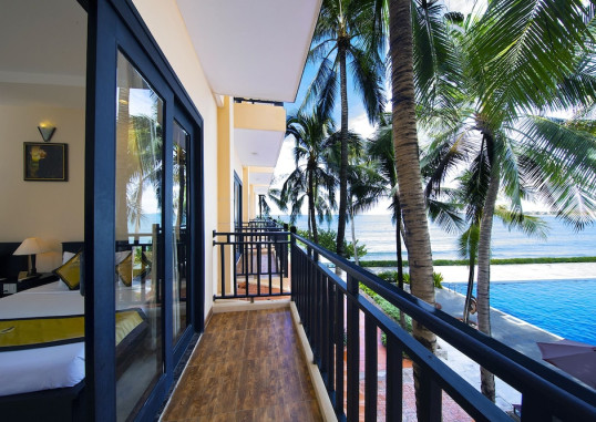 HON ROM CENTRAL BEACH RESORT 35