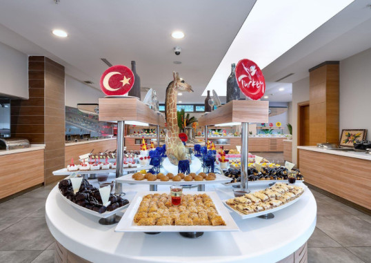 ORFEUS QUEEN HOTEL 12