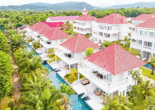 MERCURY RESORT & VILLAS 4