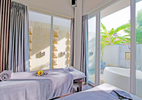 MERCURY RESORT & VILLAS 21