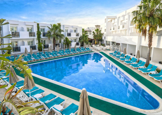 SHARK CLUB HOTEL 11