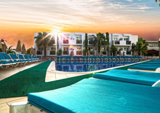 SHARK CLUB HOTEL 12