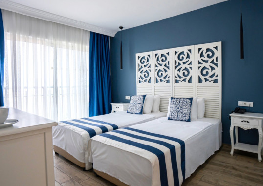 BLUE DREAMS RESORT 7