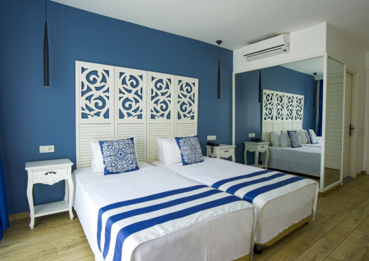 BLUE DREAMS RESORT 9