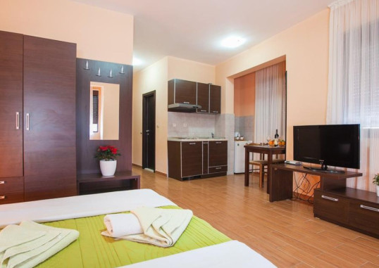 APARTMENTS AZUR 6
