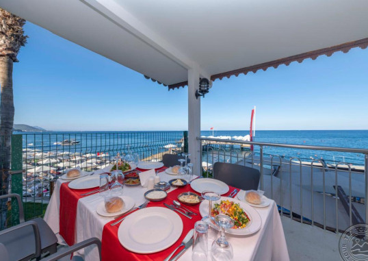 ARMAS BEACH HOTEL 11