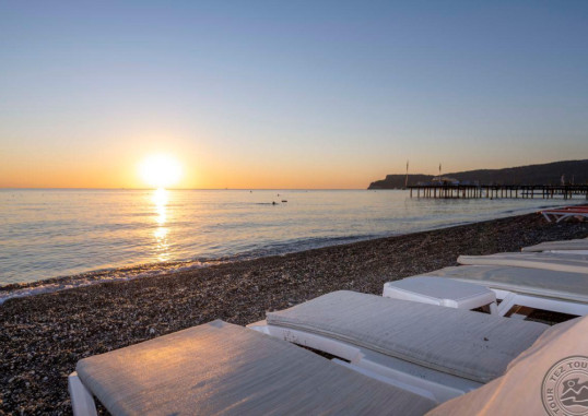 ARMAS BEACH HOTEL 42