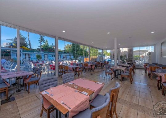 ARMAS BEACH HOTEL 54