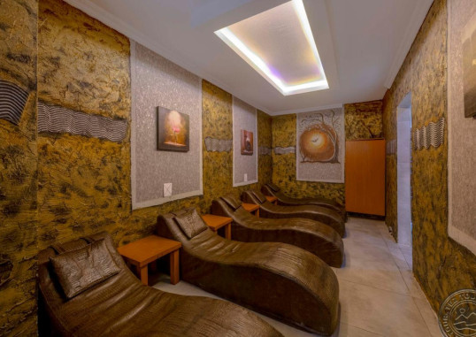 ARMAS BEACH HOTEL 67