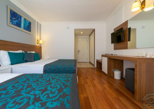 ARMAS BEACH HOTEL 76