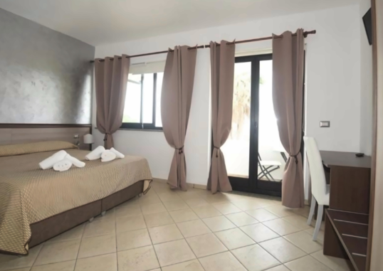 VILLAGGIO PINETA PETTO BIANCO 7