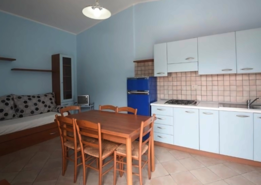 VILLAGGIO PINETA PETTO BIANCO 9
