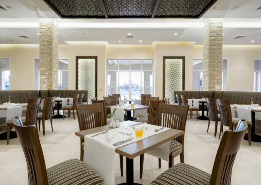 JAZ AQUAVIVA MAKADI BAY 11