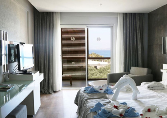 LONICERA WEST HOTEL 21