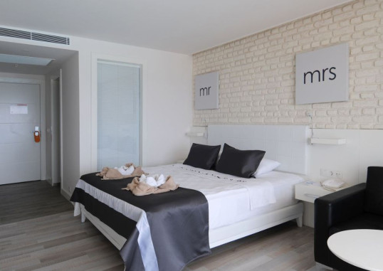 GOLD ISLAND FAMILY 24