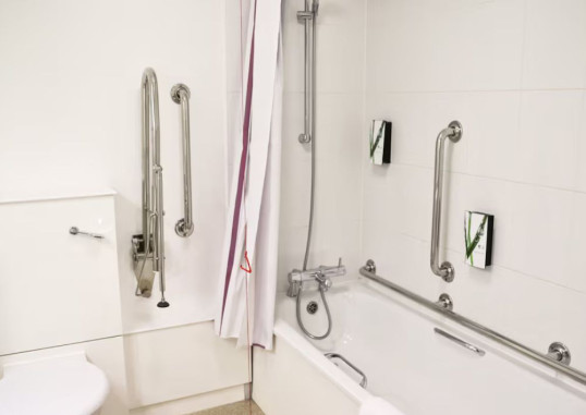 PREMIER INN NEWBRIDGE - EDINBURGH APT 7