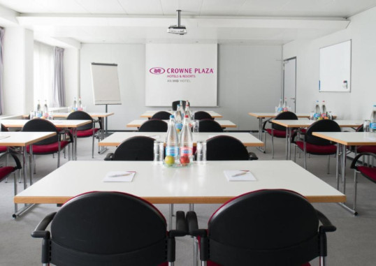 CROWNE PLAZA ZURICH 7