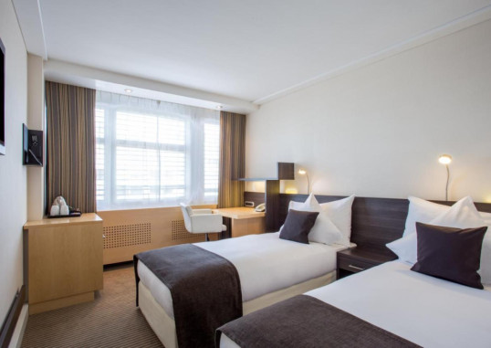 CROWNE PLAZA ZURICH 28