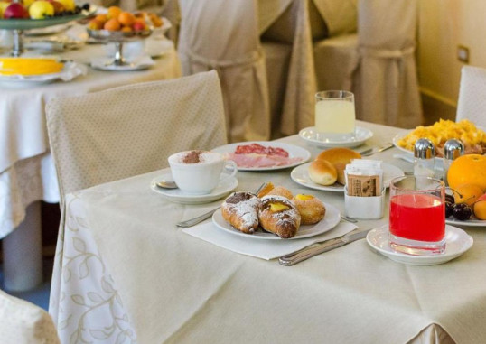 HOTEL VECCHIO BORGO 11