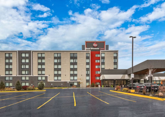 BEST WESTERN PLUS TORONTO NORTH YORK HOTEL & SUITES 1