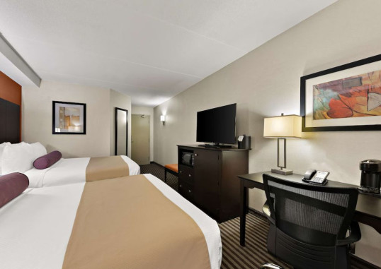 BEST WESTERN PLUS TORONTO NORTH YORK HOTEL & SUITES 14