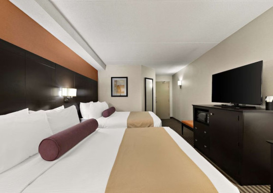 BEST WESTERN PLUS TORONTO NORTH YORK HOTEL & SUITES 17