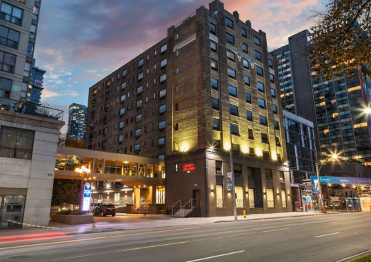 HAMPTON INN SUITES TORONTO DOWNTOWN ONTARIO CANADA 1