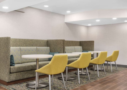 HAMPTON INN SUITES TORONTO DOWNTOWN ONTARIO CANADA 2