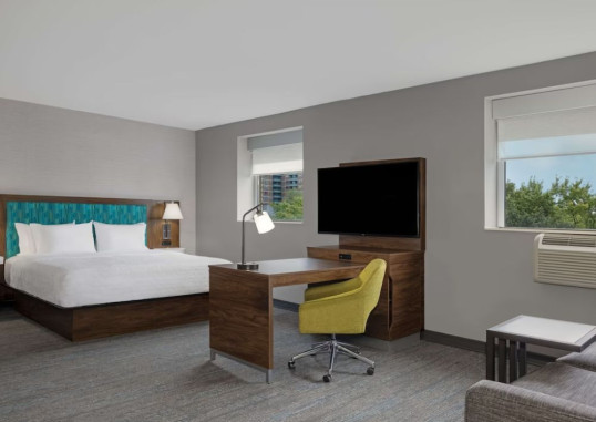 HAMPTON INN SUITES TORONTO DOWNTOWN ONTARIO CANADA 3