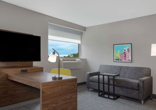 HAMPTON INN SUITES TORONTO DOWNTOWN ONTARIO CANADA 15