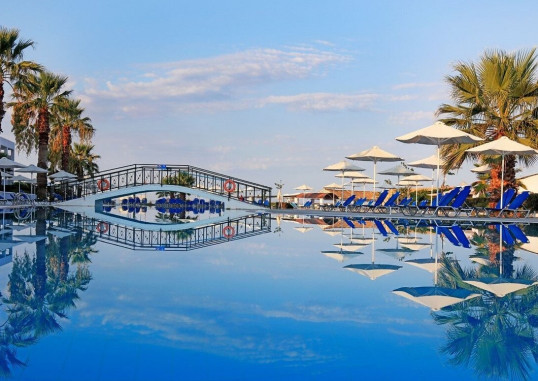 SANDY BEACH RESORT 20