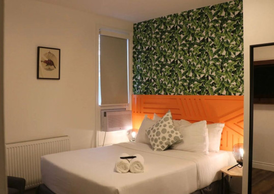 PEMBROKE INN 19