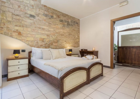 AFFITTACAMERE ARCOBALENO 15