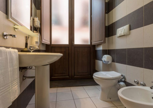 AFFITTACAMERE ARCOBALENO 18