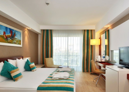 SUNIS EVREN BEACH RESORT HOTEL & SPA 11