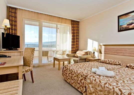 DIT MAJESTIC BEACH RESORT 2