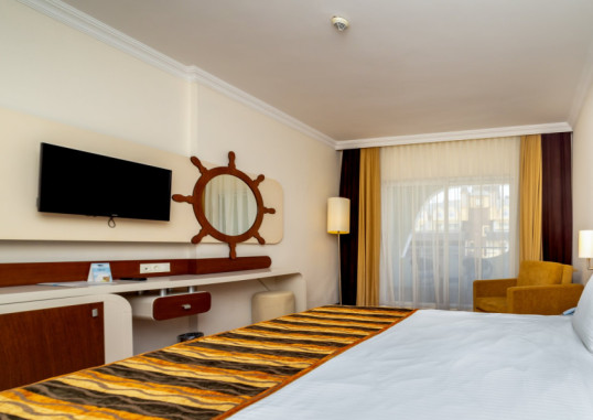 TRANSATLANTIK HOTEL & SPA 9