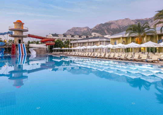 TRANSATLANTIK HOTEL & SPA 32