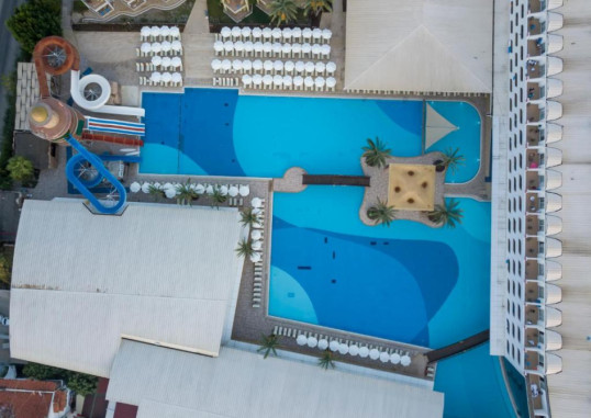 TRANSATLANTIK HOTEL & SPA 37