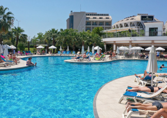 TERRACE ELITE RESORT 60
